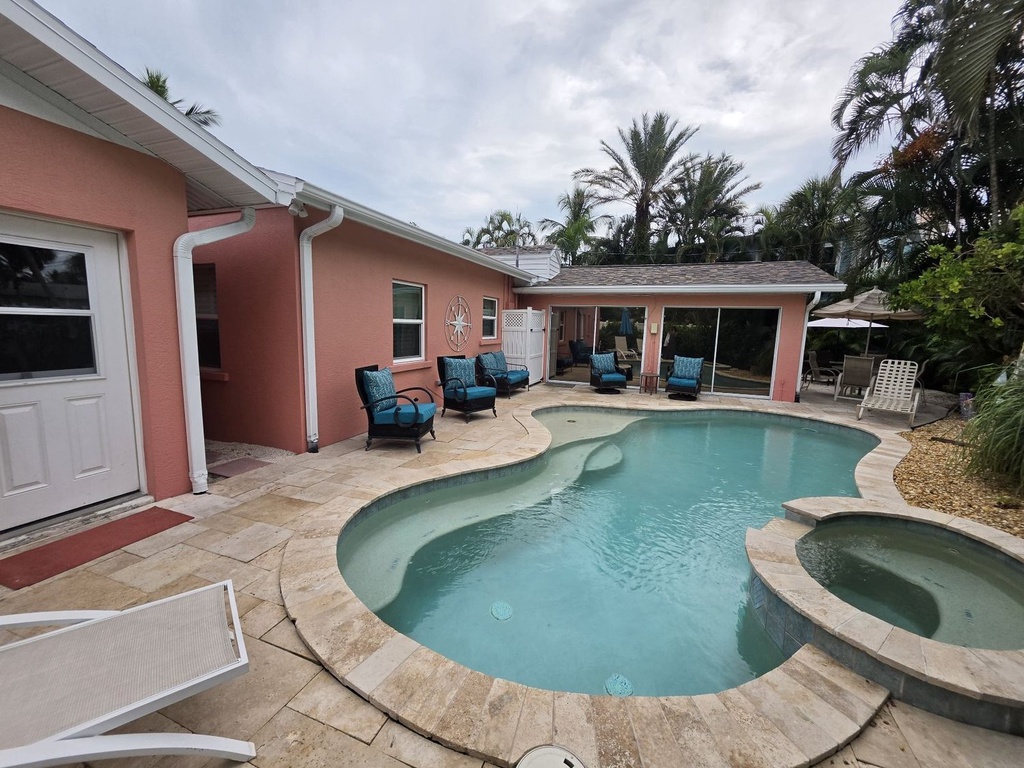 Private Pool and Spa