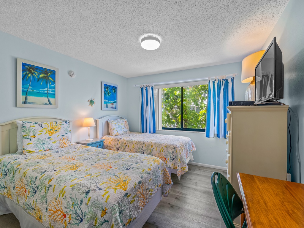 Second Bedroom - Two Twins