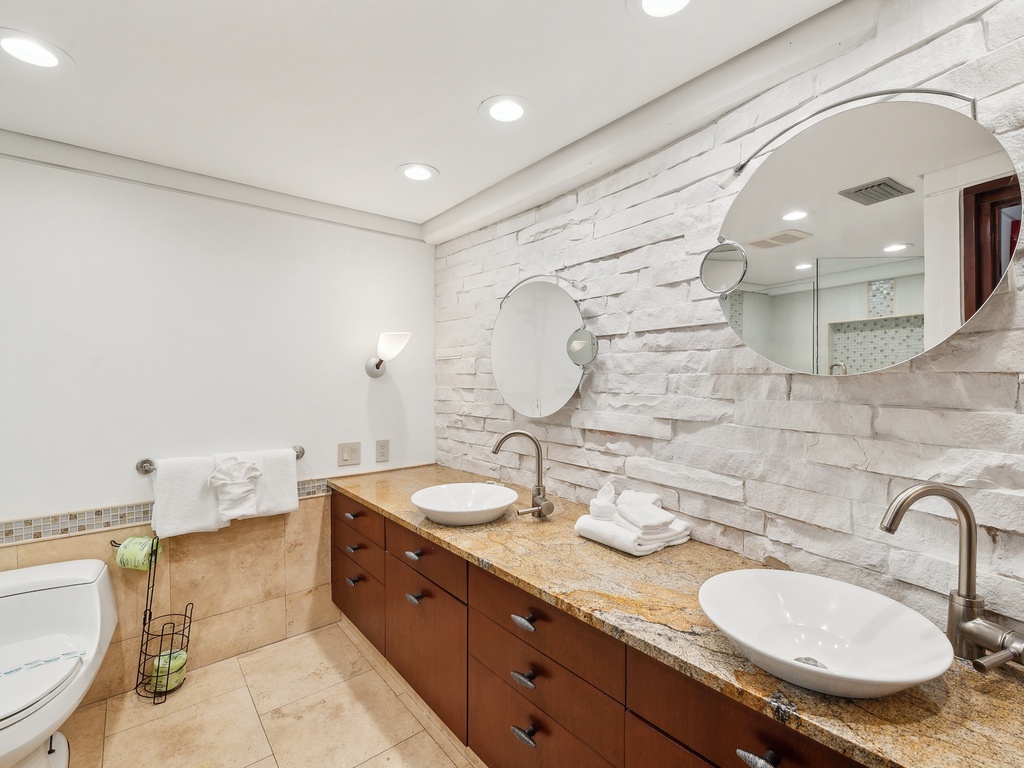 Primary Bathroom, Ensuite