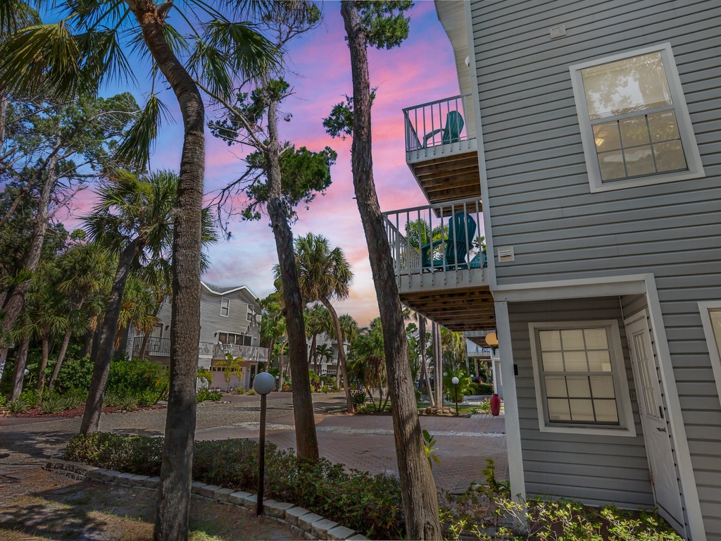 Sunshine Daydream by Anna Maria Island Accommodations
