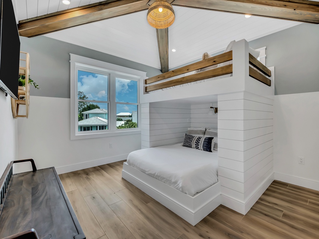 Fifth Bedroom - Full/Twin Bunk