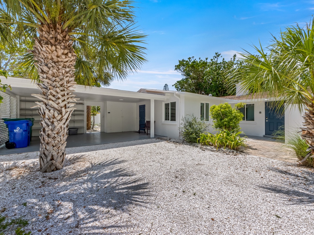 Gulf Breeze Getaway by AMI Locals