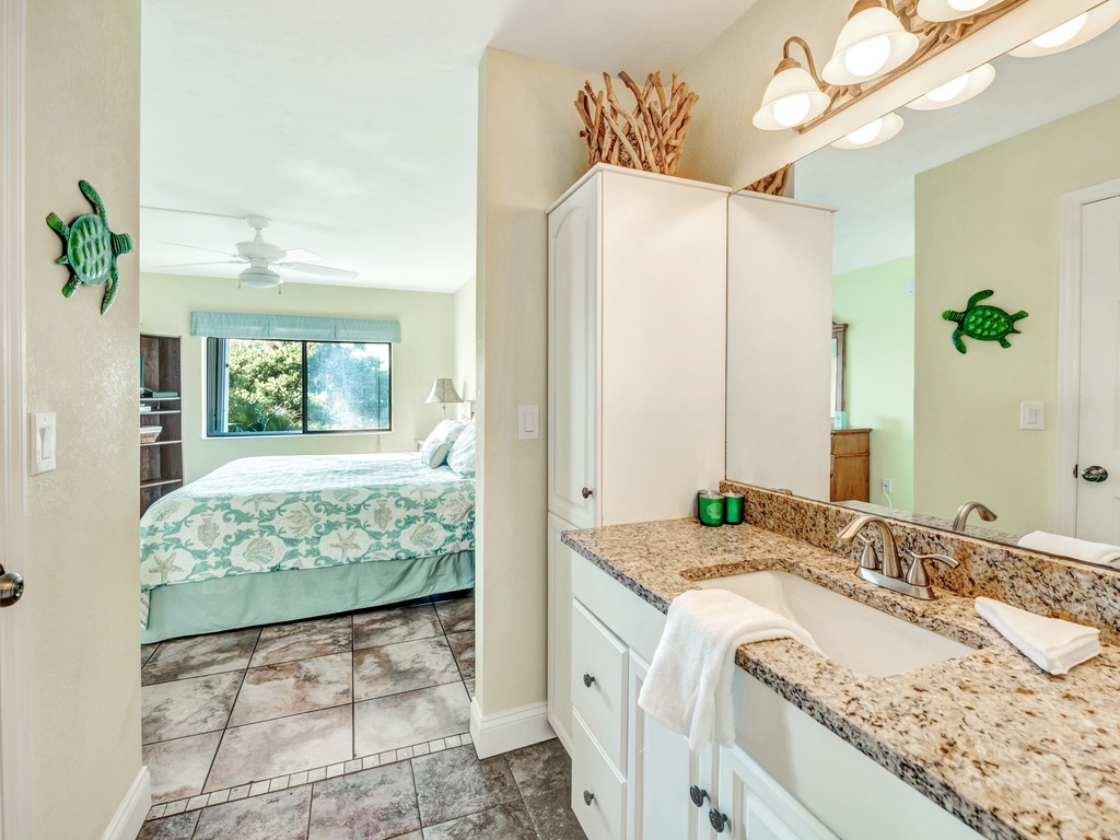 Primary Bathroom, Ensuite
