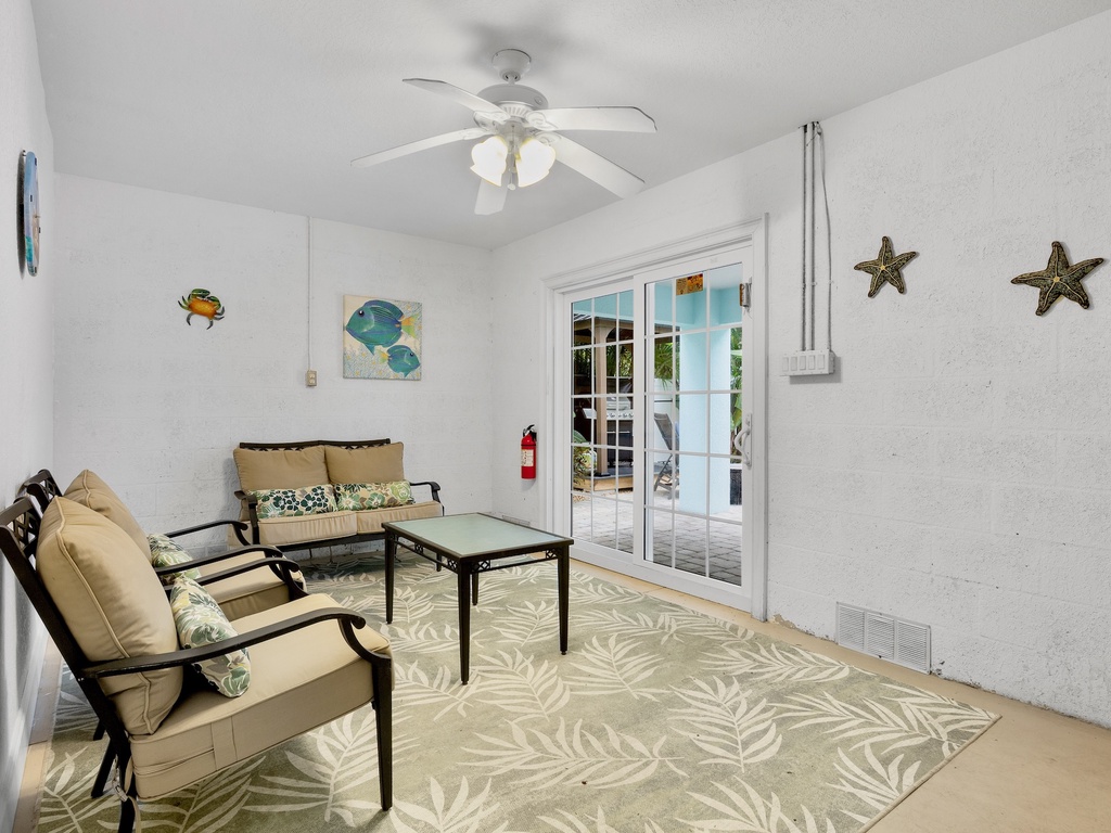 First Floor Lounge Area
