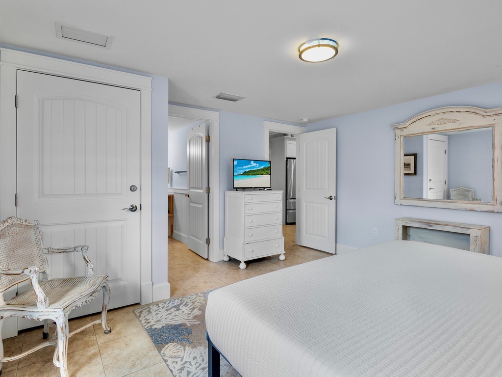 Primary Bedroom, King bed