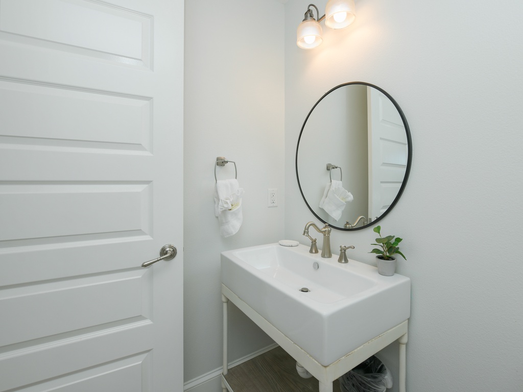 Serenity Beach - AMI Locals