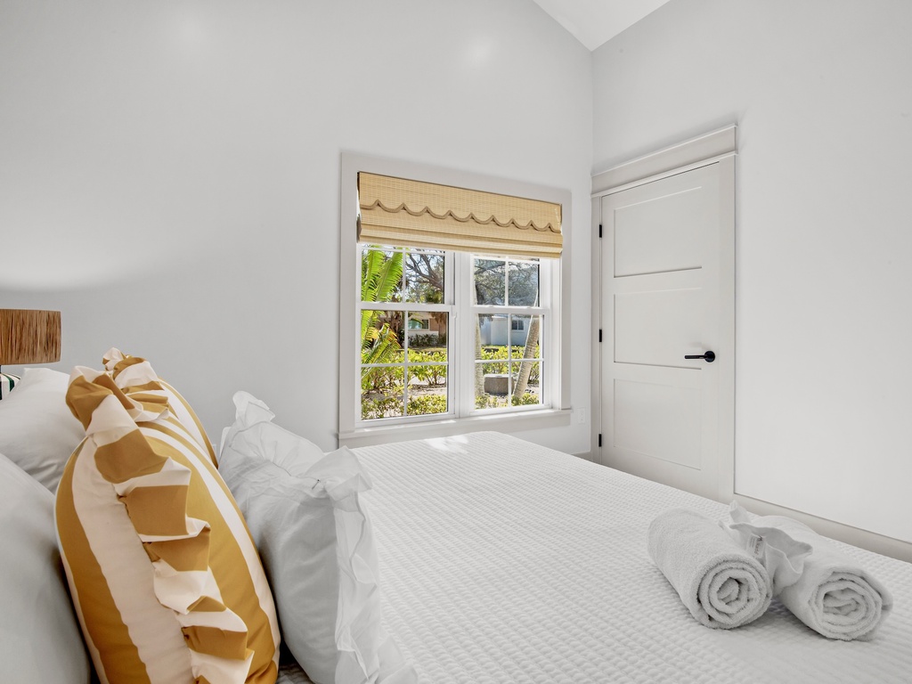 Third Bedroom, King bed