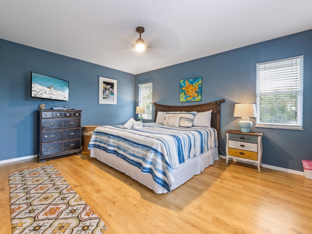 Second Bedroom, King