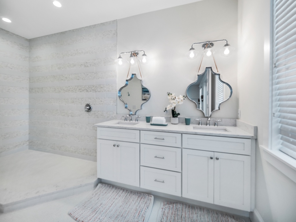 Primary Bathroom, Ensuite