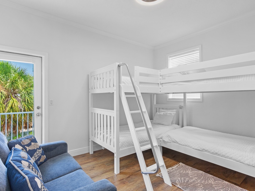 Third Bedroom, Twin/Twin Bunk