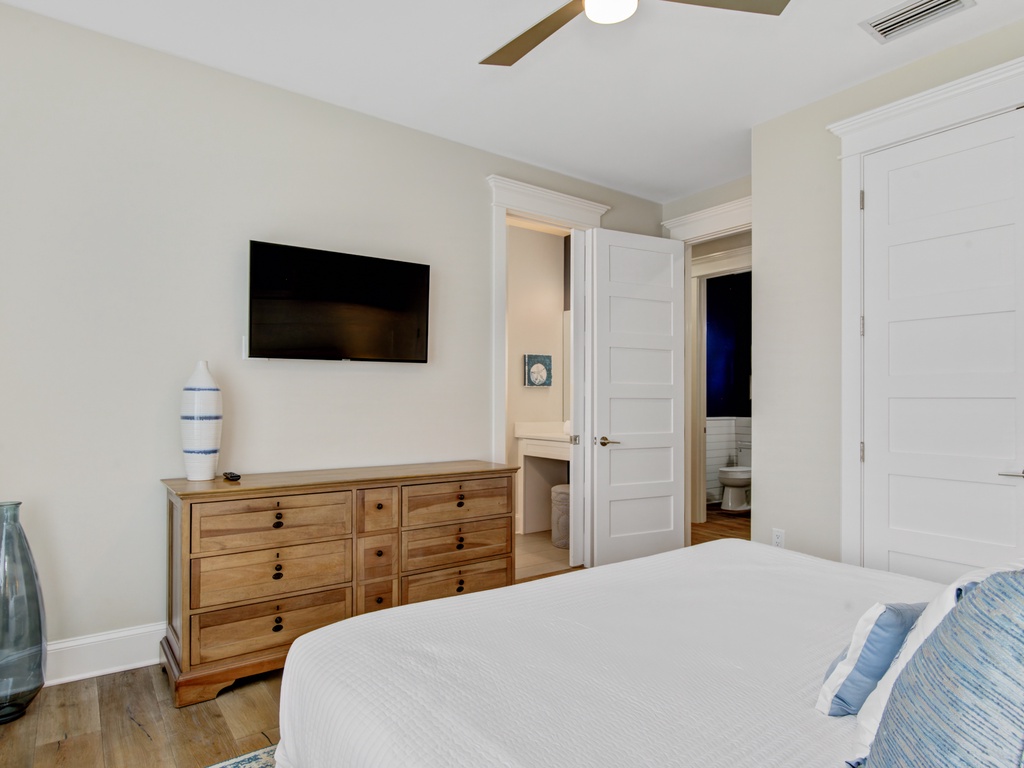 Second Bedroom - King