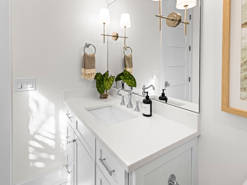 Second Bathroom, Ensuite