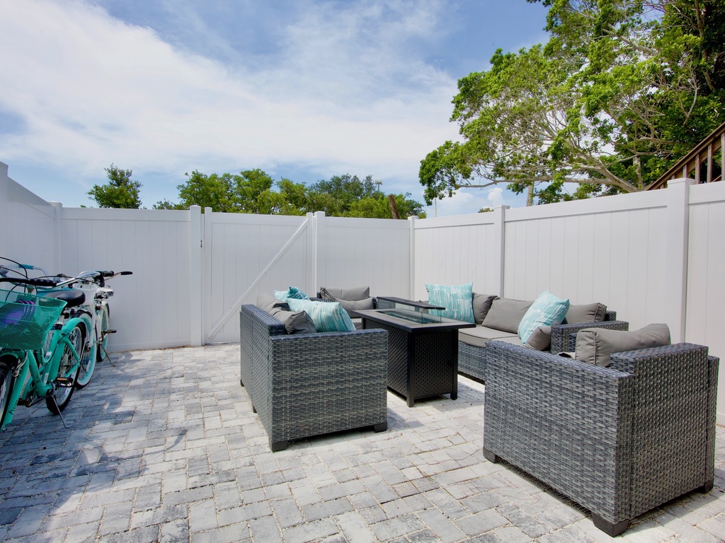 Outdoor Lounge Area
