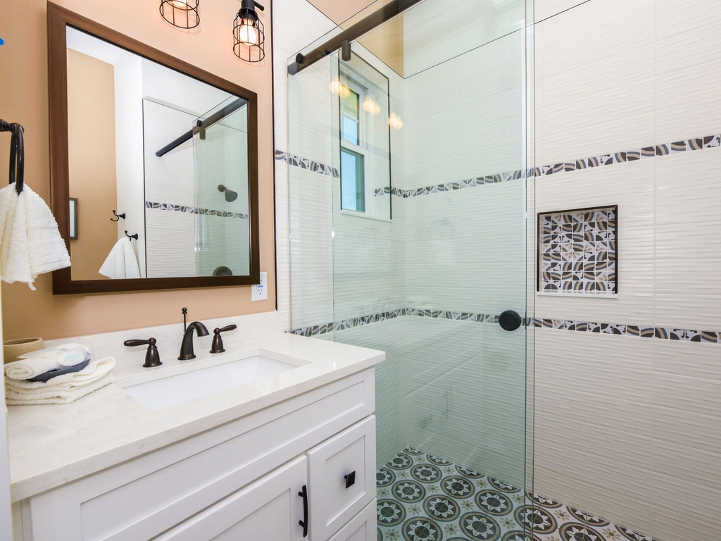 Second Bathroom - En Suite