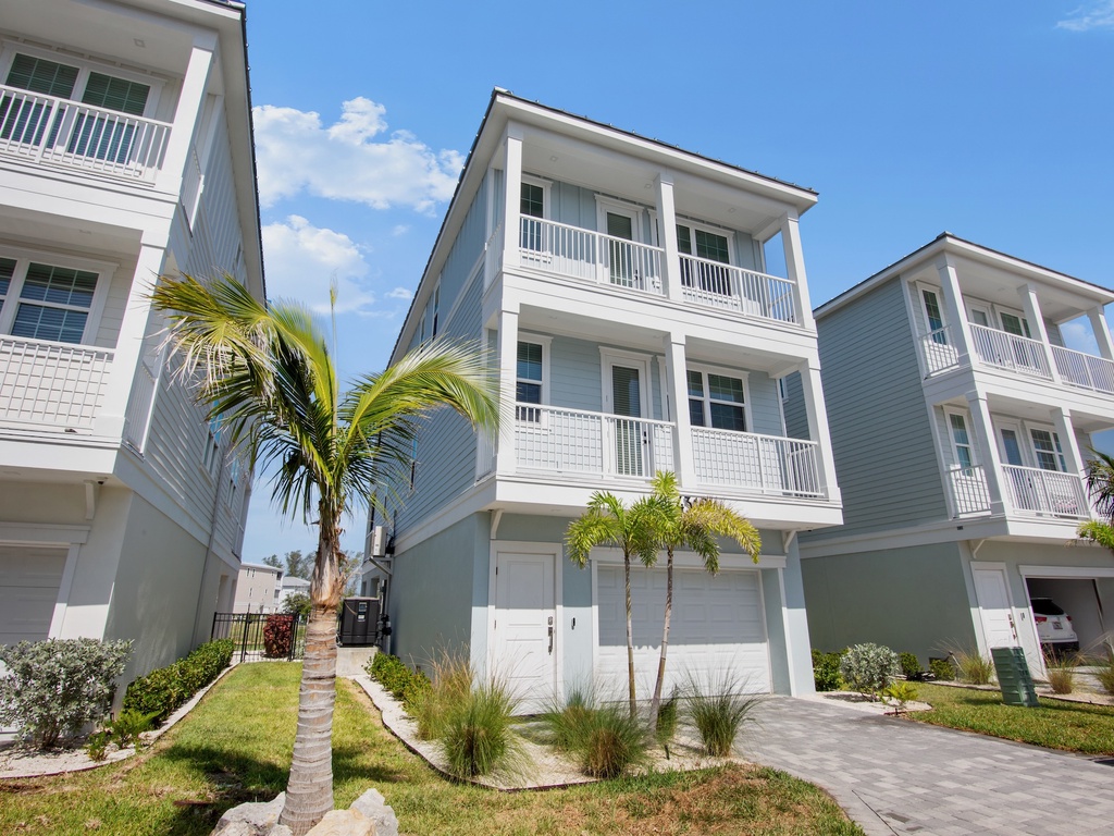 Welcoming front view