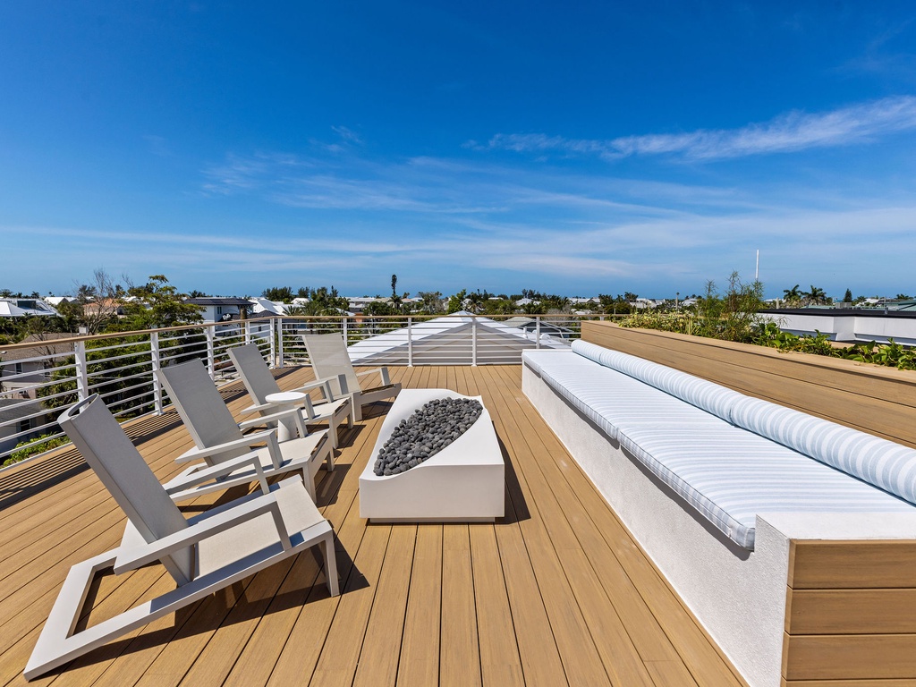 Rooftop Seating with Views