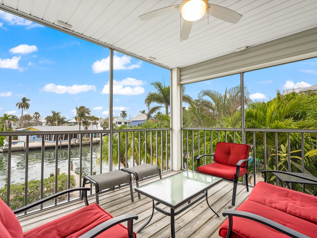 Screened Porch Seating