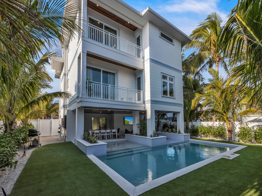 Private Pool and Spa