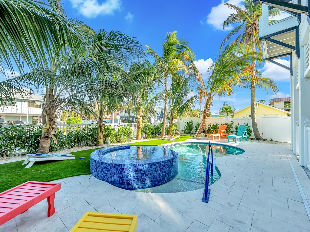 Private Pool and hot tub