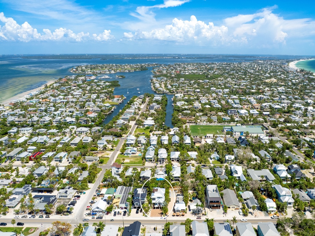 The Oar House by AMI Locals