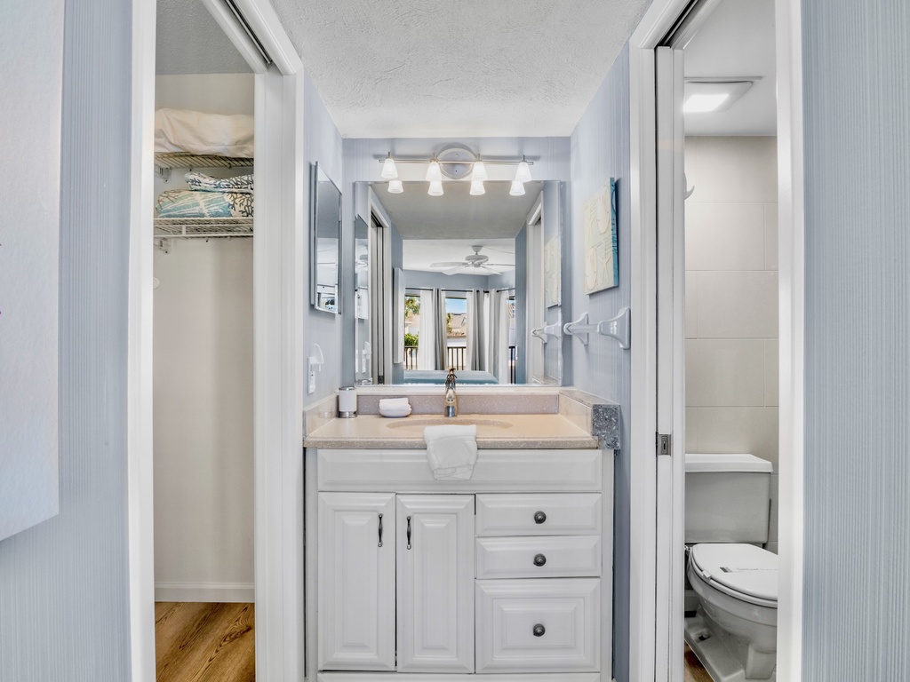 Primary Bedroom, Ensuite bath