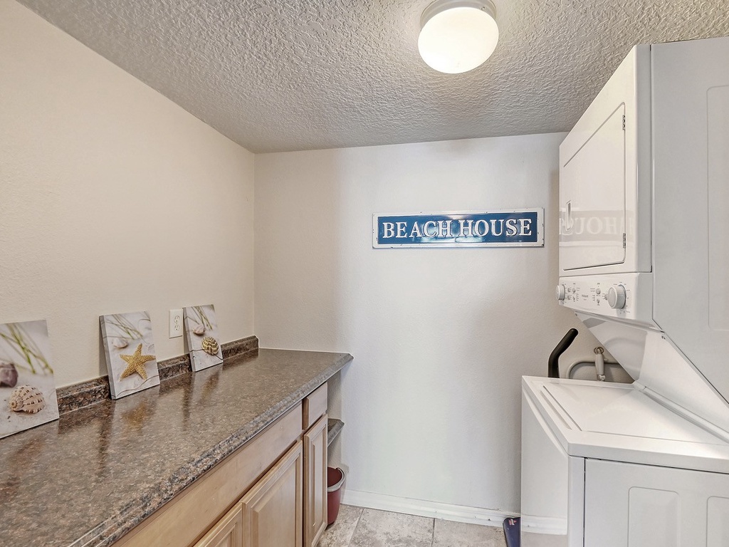 Dockside Bay Escape - AMI Locals