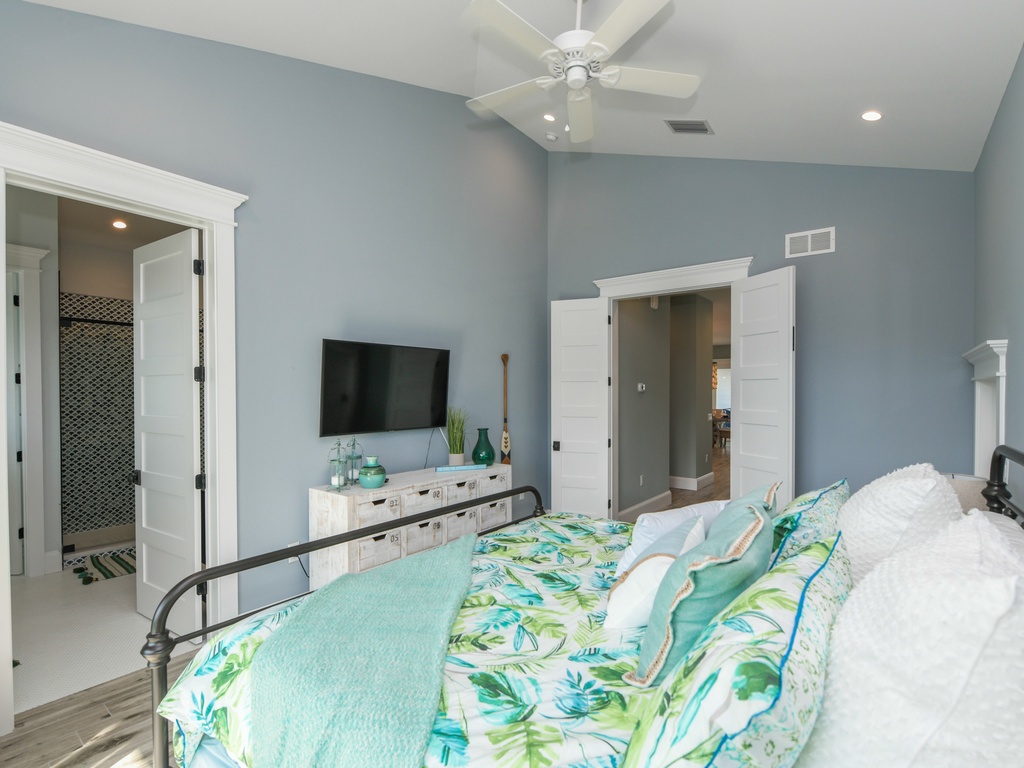 Primary Bedroom, King