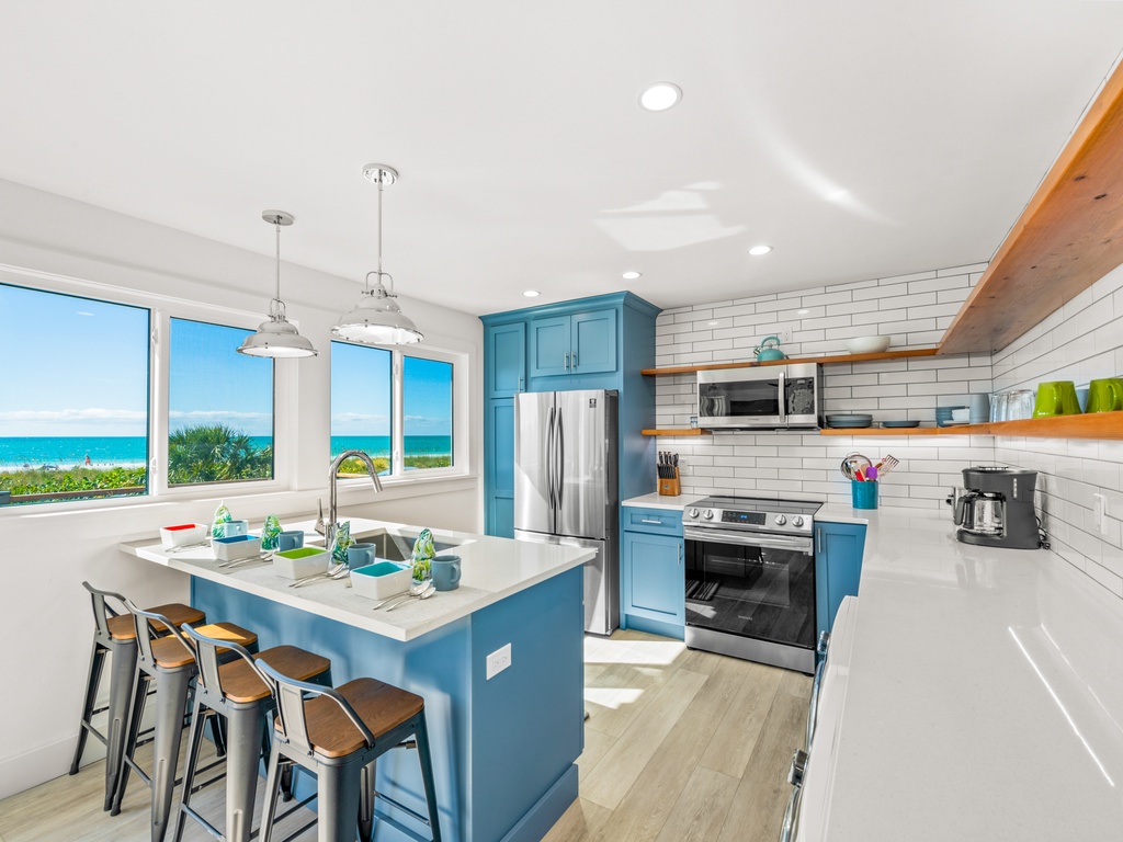 Fully equipped modern kitchen