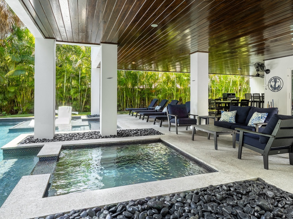 Spa and Outdoor Seating