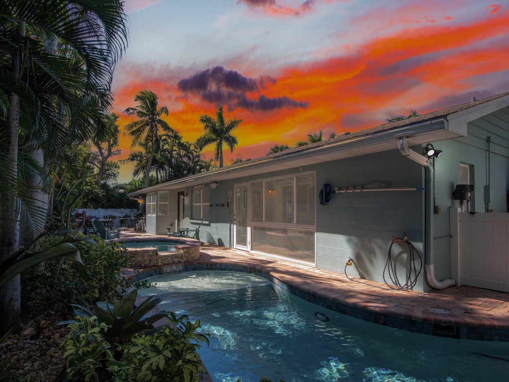 Blue Coral Beach House by AMI Locals