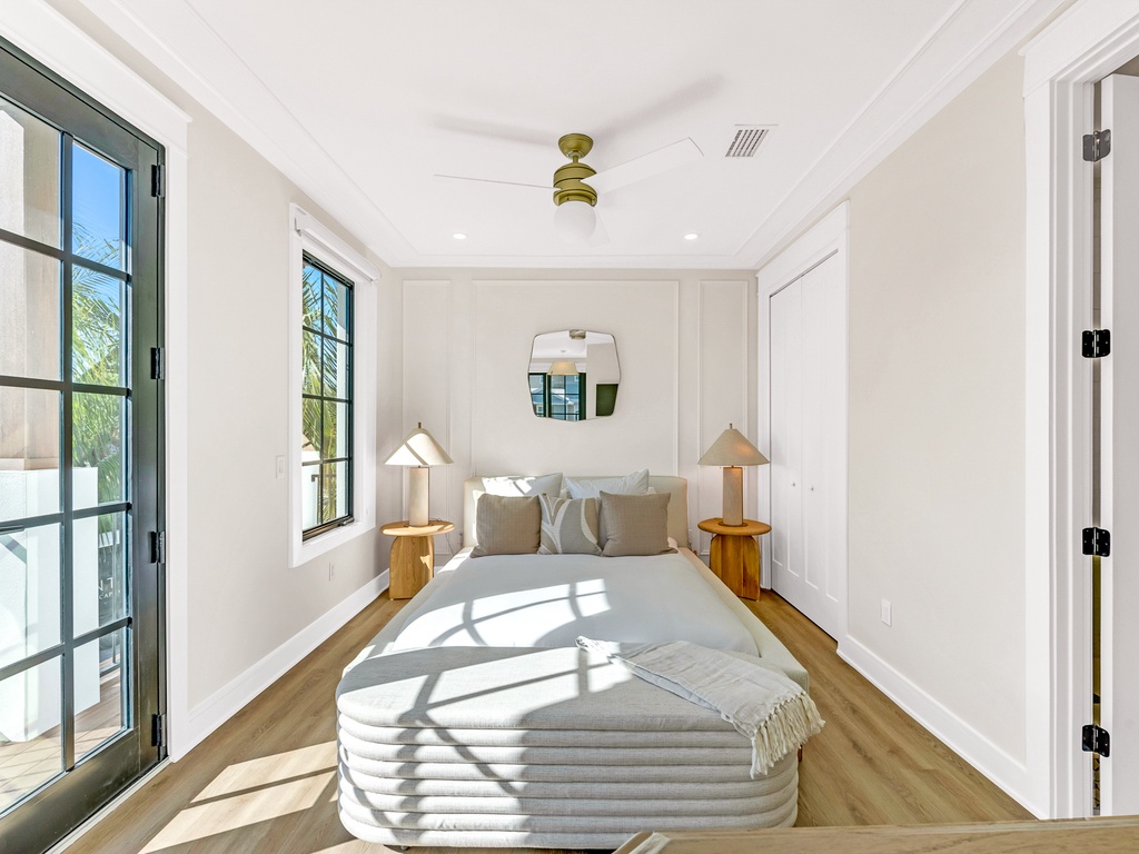 Second Bedroom - Queen