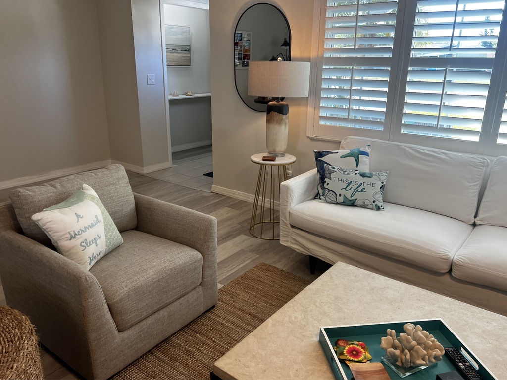 Mermaid Dreams-AMI Locals