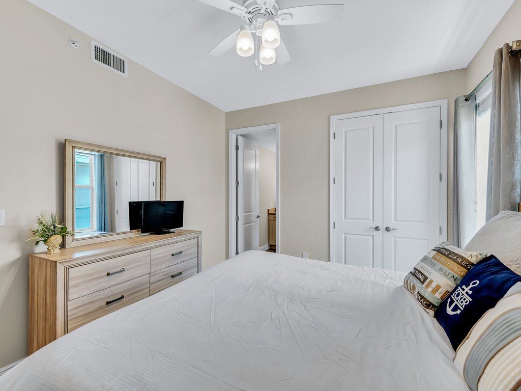 Second Bedroom - King