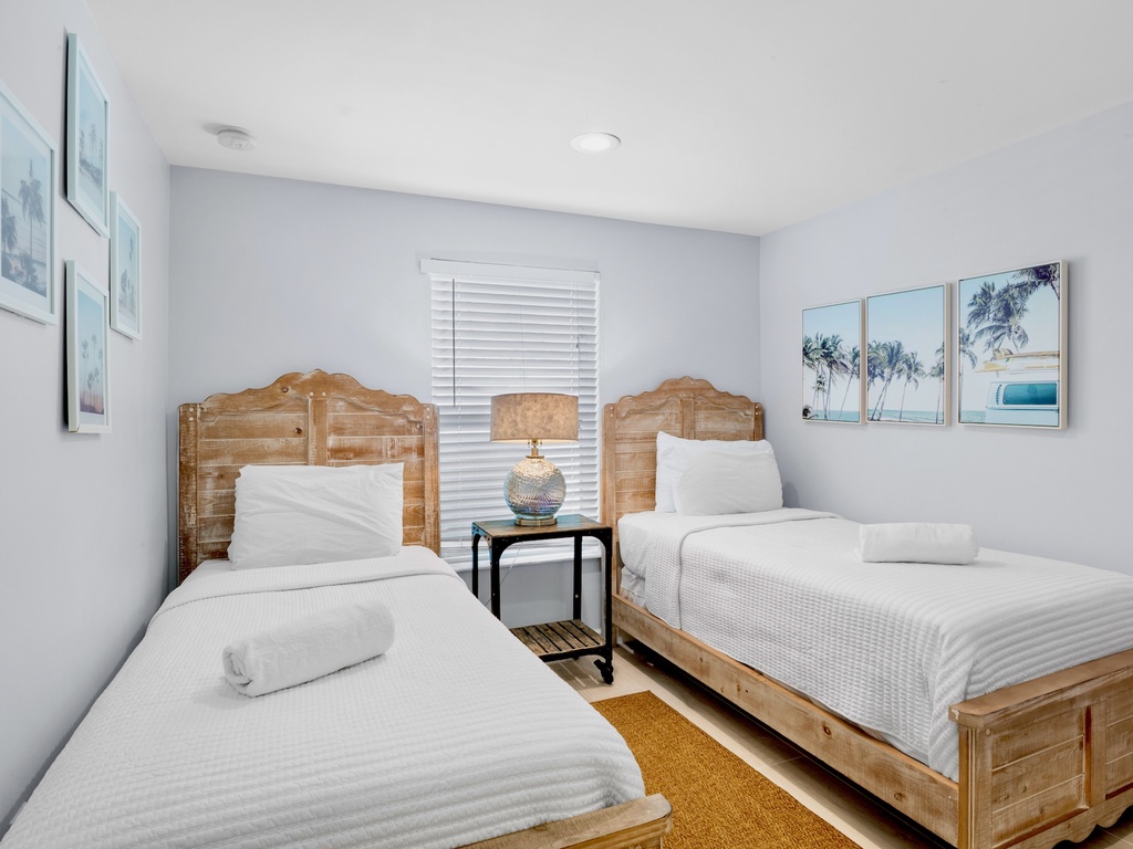 Third Bedroom - Two Twins