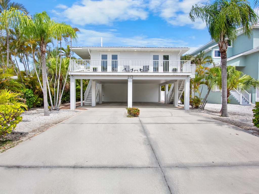 Chardonnay Shores by Anna Maria Island Accommodations