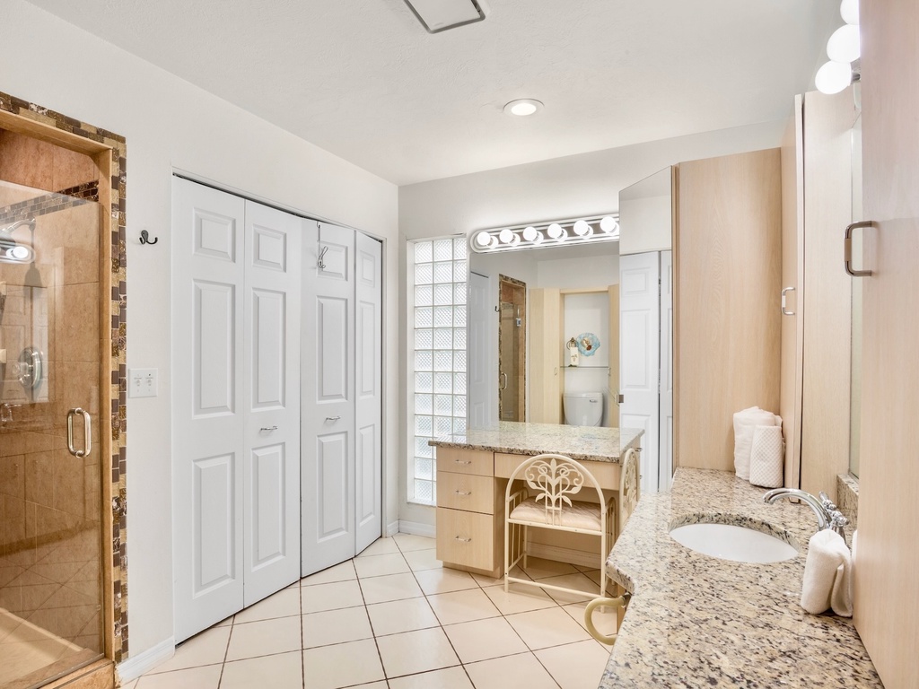 Primary Bathroom, Ensuite