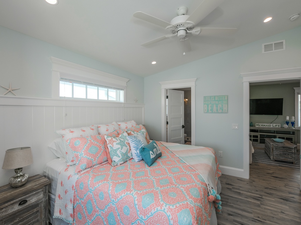 Second Bedroom, King