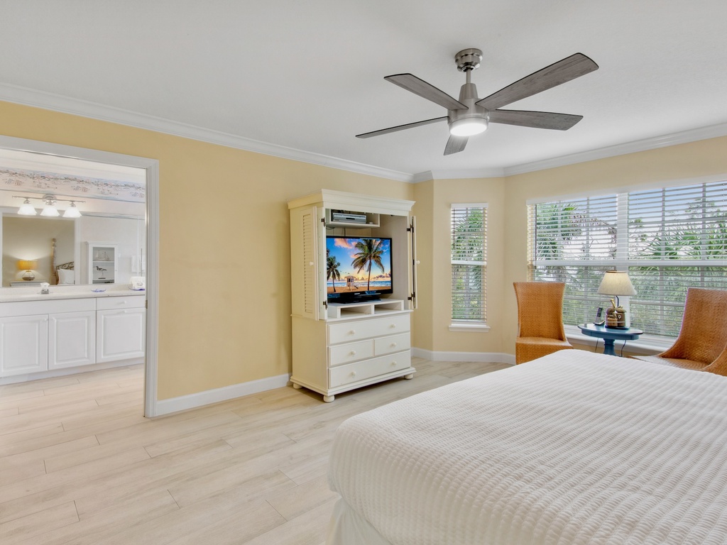 Primary Bedroom - King