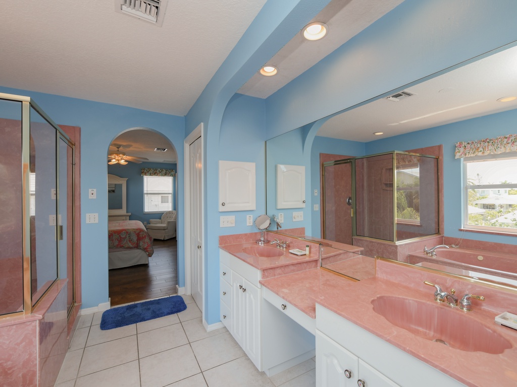 Primary En-Suite
