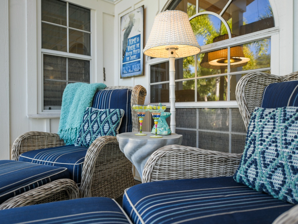 Front Porch Lounge Area