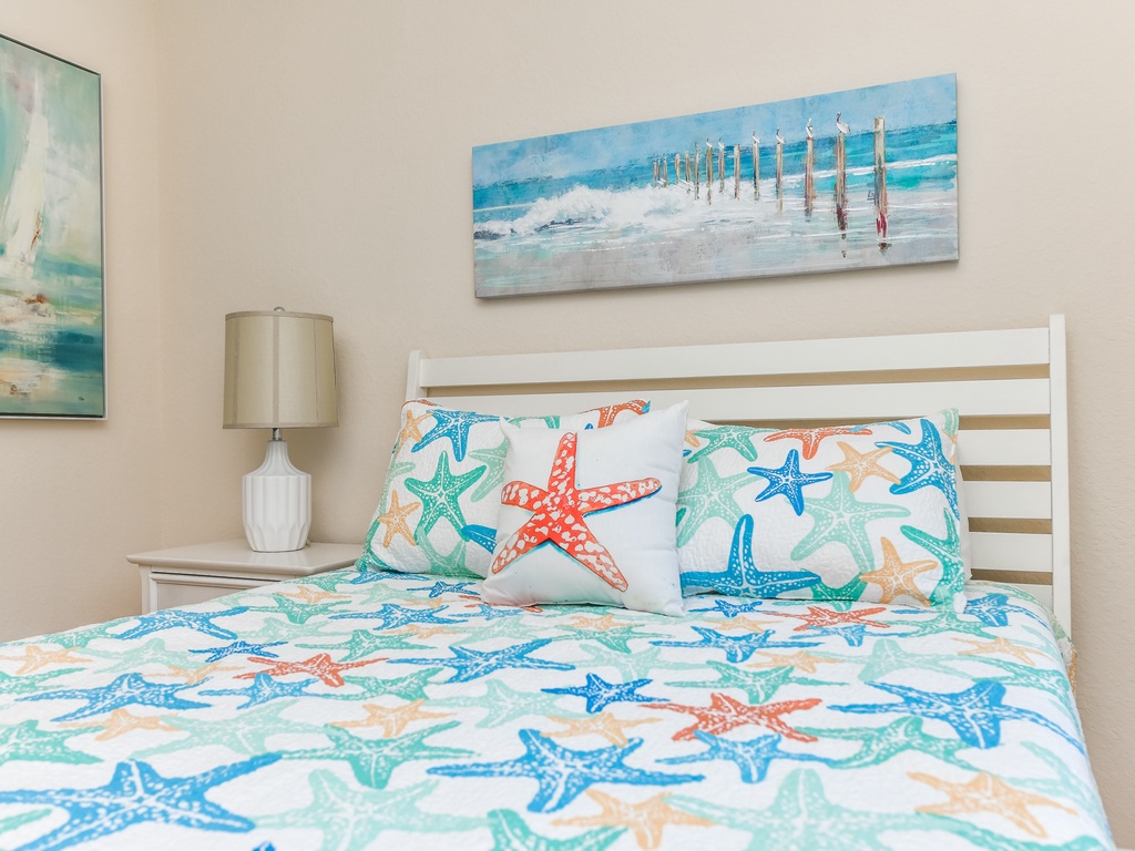 Second Bedroom - Queen Bed