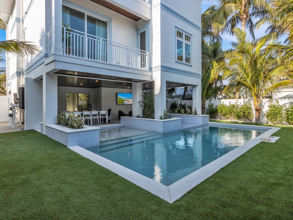 Private Pool and Spa