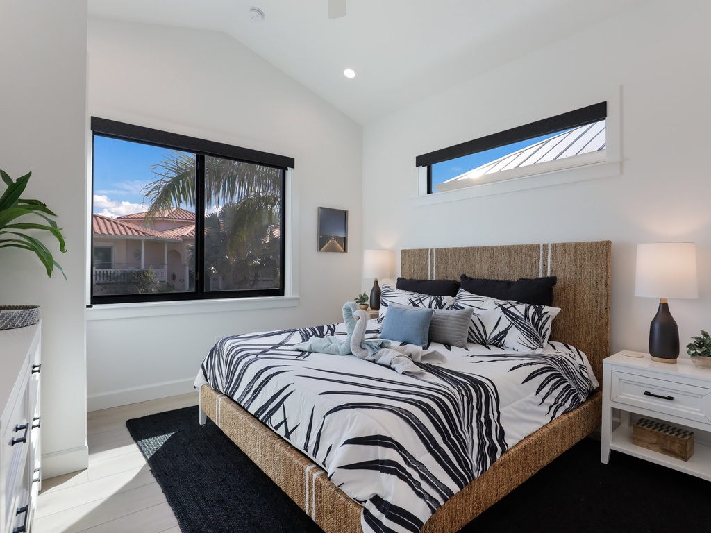 Second Bedroom - King