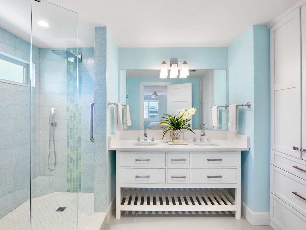 Primary Bathroom, Ensuite