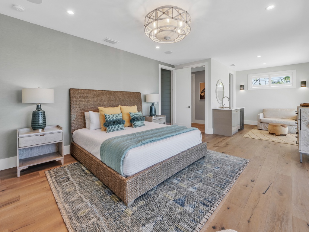 Primary Bedroom - King