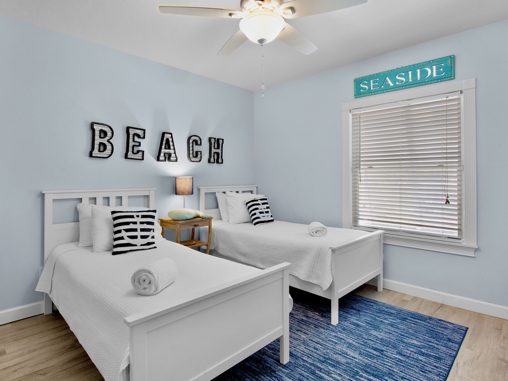 Third Bedroom (2nd floor), Two Twin beds