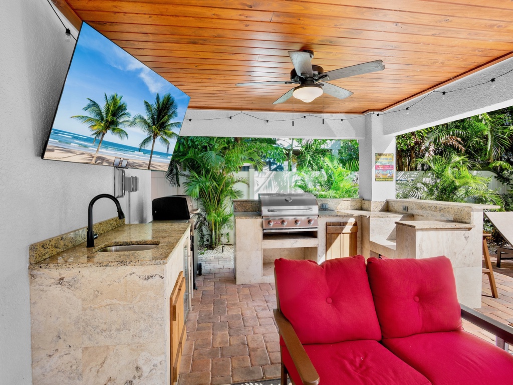 Outdoor Kitchen
