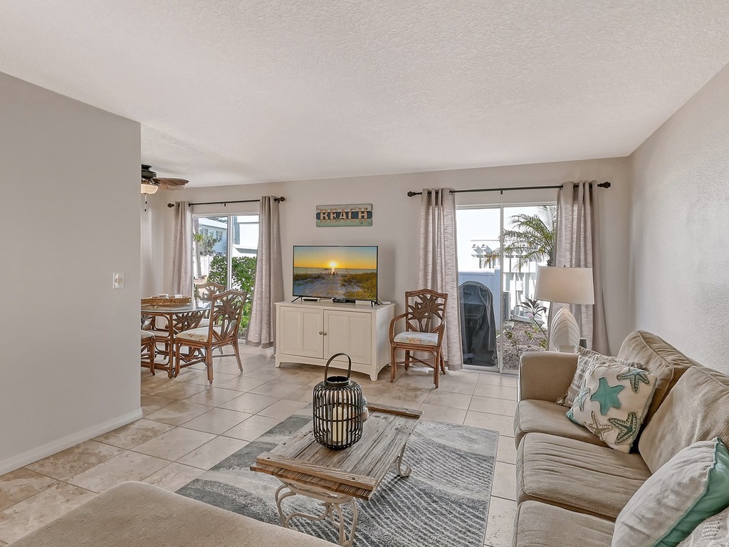 Dockside Bay Escape - AMI Locals