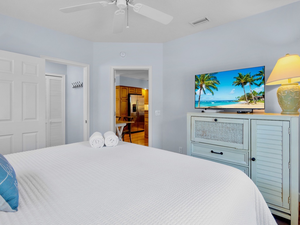 Primary Bedroom (2d floor), King bed