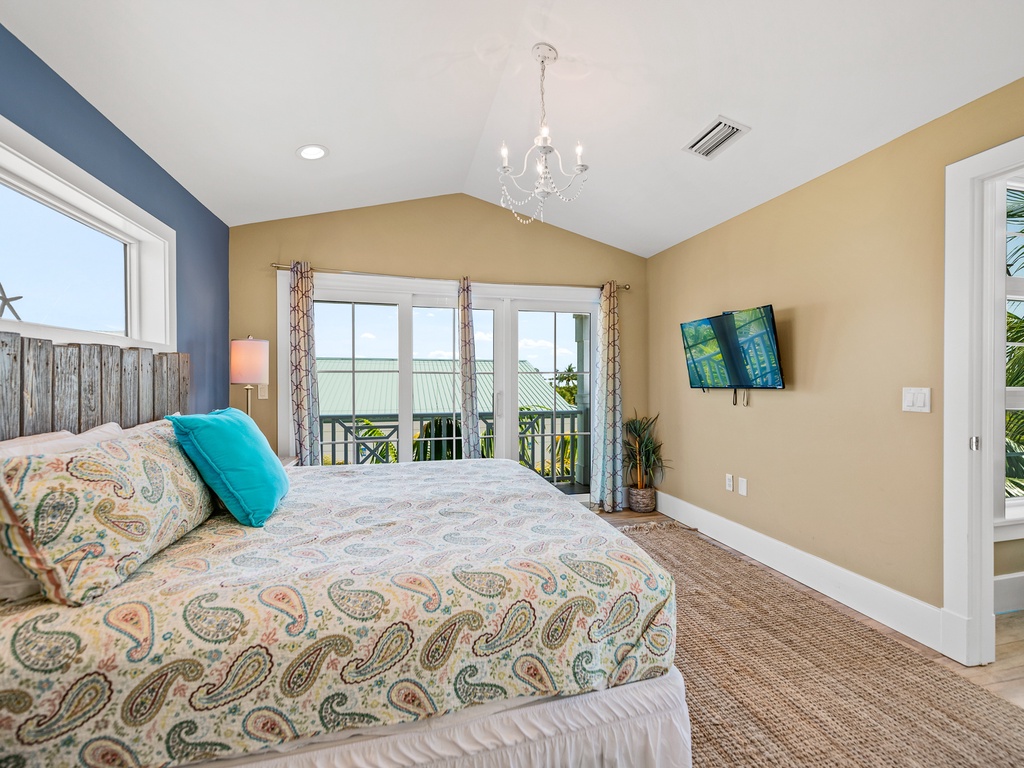 Second Bedroom - King